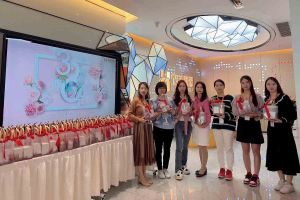 不负好春光，巾帼绽芳华——华体会官方网页版集团庆祝三八妇女节活动